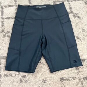 NWOT Women's L.L.Bean Everyday Performance Shorts, High-Rise Pocket 8"